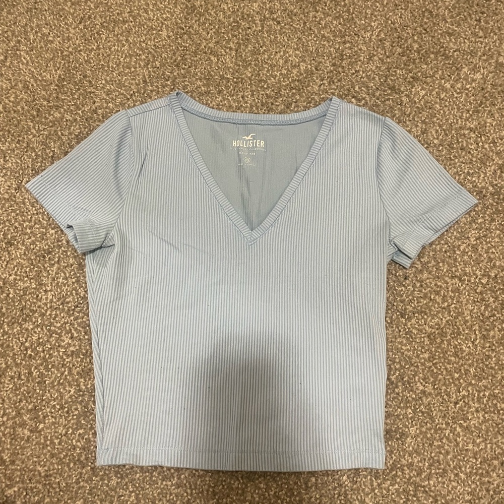 Hollister Women's Striped Blue V-Neck Tee